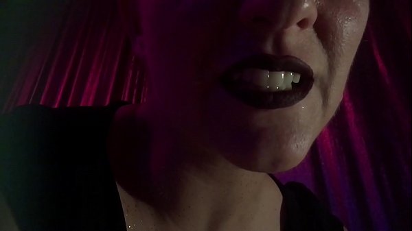 Adora la tua Dea Superiore, costruisci un altare e pregami.