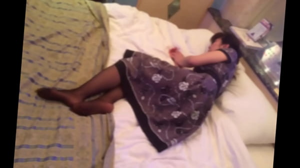 Entretien sur l'expérience de thérapie par hypnose nocturne avec orgasme continu