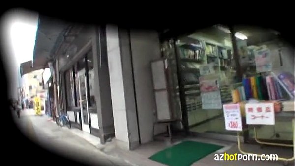 Jambes en Y largement ouvertes éjacule - AzHotPorn.com