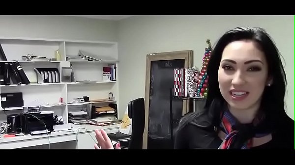 PROPERTYSEX - SCHÖNER IMMOBILIENMAKLER FICKT IN BÜRORÄUMEN