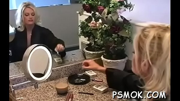 Aged slut smokin'_ scene