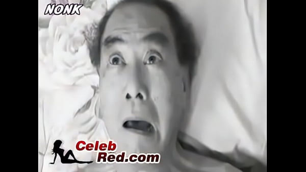 Ông nội vú to Nhật Bản (Cô ấy là ai?)