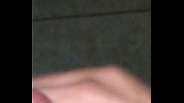 E guardando la TV,vi faccio notare quanta gente ama il mondo porngrafico.E mi masturbo.Ciao amore