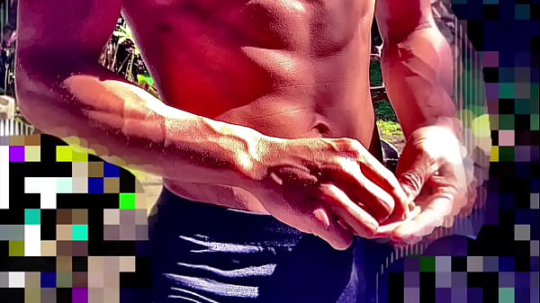 Parte 1 [Riprese personali] Un video perverso di un corpo forte, i capezzoli di un pompiere giapponese e un uomo che si masturba il cazzo sbavando tra dolore e piacere.