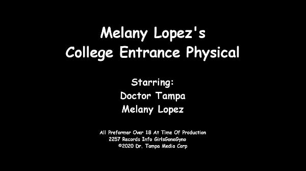 Die naive Latina Melany Lopez verbreitet Eagle für die Gynäkologie-Untersuchung durch Doktor Tampa während der obligatorischen Gynäkologie-Untersuchung am College! Nur mit versteckten Kameras aufgenommen @ GirlsGoneGyno Reup