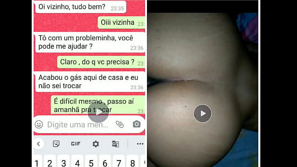 Vizinha safada pediu para trocar g&aacute_s via WhatsApp e acabou recebendo leitinho na cama (Safada Story)