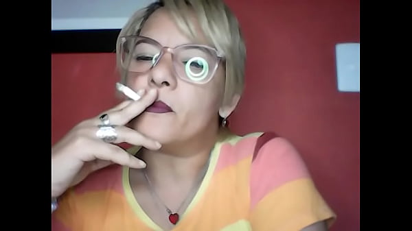 In der U-Bahn liegend_/auf dem Bau/ich esse meine Schwester