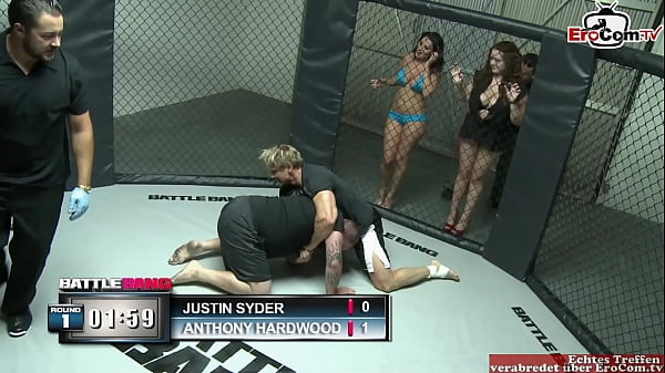 बड़े स्तन वाली गोल-मटोल श्यामला फूहड़ एक लड़ाकू के साथ चुदाई करती है