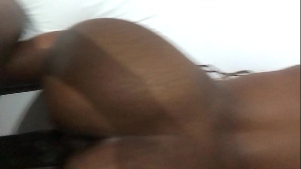 Telecamera POV nascosta con un giovane equadoriano sexy al Cassino Motel Brasile