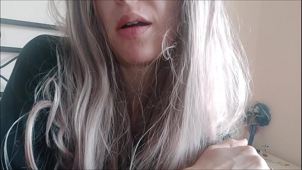 una brava ragazza non dovrebbe fare un rutto come questo!