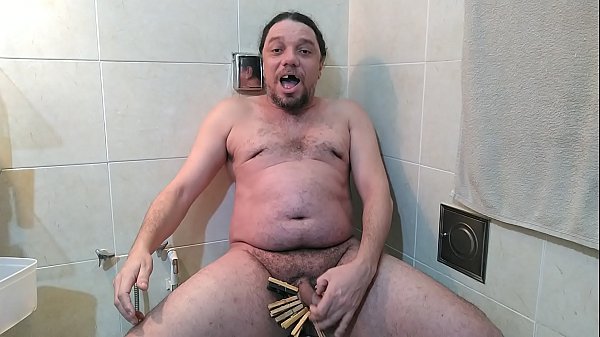 IN THE LACK OF A WOMAN TO RECORD PORNO, I NAILED 15 PREACHERS TO MY BAG