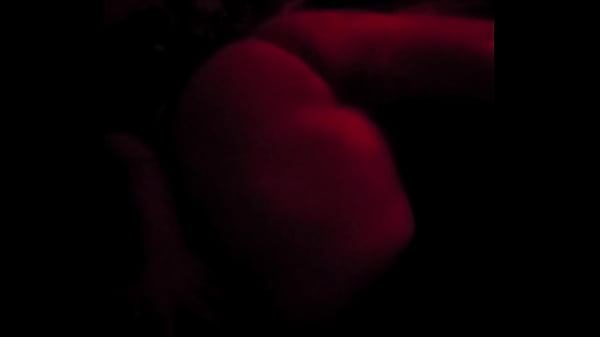 KASSANDRA STORM GRIDANDO IL CLIT APPRENDENDO QUELLE SUCCOSE GUANCE DI MIELE