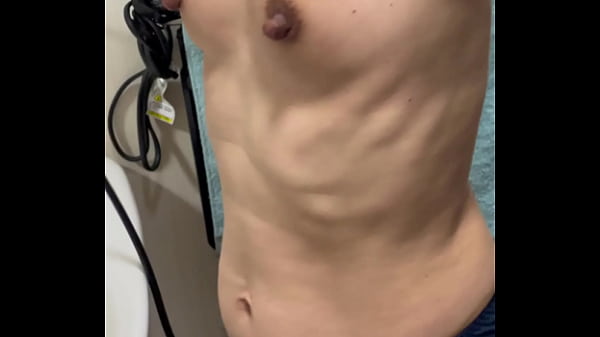 12 जून 2025, इसके बाद हमने सेक्स किया. मैंने उसके सख्त निपल्स को चाट कर खड़ा कर दिया और वो पूरी हो गयी.