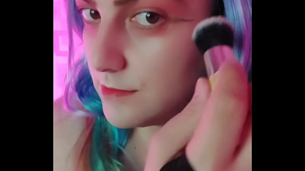 Il mio primo tutorial sul trucco | Inizia il glam con Kitty Cross!