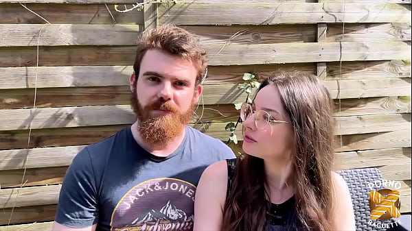 Katerina, petite coquine, adore le sexe &agrave_ plusieurs