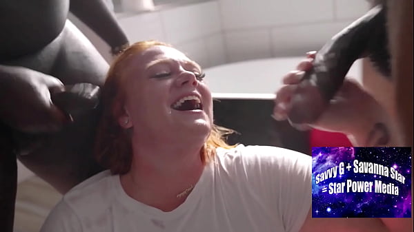 Badezimmer-Blowbang mit der üppigen Rothaarigen Julie Ginger