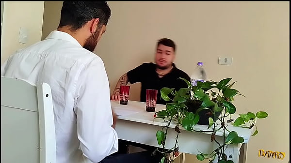 Mi sono stancato di fare l'attore porno, sono andato ad un colloquio di lavoro e guarda cosa è successo (COMPLETO SU ROSSO)