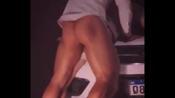 Wir kreuzen vor dem Haus meines Nachbarn