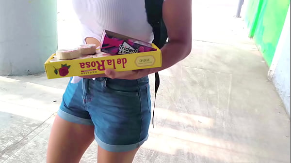 &iexcl_Peque&ntilde_a Un venditore ambulante finisce in un hotel con uno sconosciuto! Telecamera nascosta