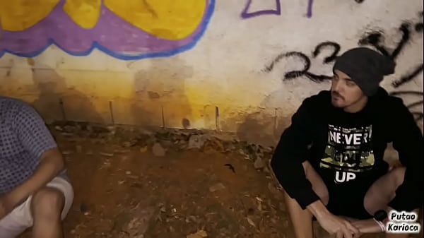 THE MARRIED MALE WENT TO SMOKING HERB IN THE SQUARE AND GOT ​​HARD AND ENDED UP CATCHING THE STREET RESIDENT AND GETTING LIT IN THE ASS (TESAER)