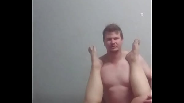 Adonis mit dickem Schwanz fickt SSBBW-Milffrau (Blowjob- und Muschileckszene inklusive)