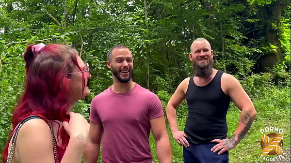 Trixy, rouquine sulfureuse, toujours en manque de bites !