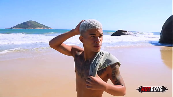 ¡Dárselo a los superdotados en la playa nudista!