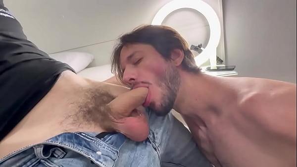 Arrega&ccedil_ando gostoso do vizinho do meu parceiro