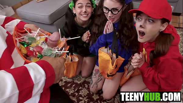 Sehen Sie sich das atemberaubende Teenie-Video an