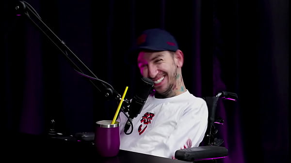 No pensaba meterse en la comedia, se licenció en psicología, creen que las personas con discapacidad no tienen sexo, recibió amenazas, y los que no lo entienden... - Biel do Olhar sob roda - (MIRA EN: SHEER/RED)