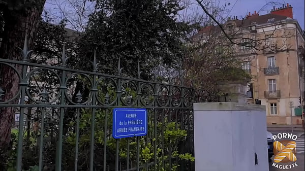 Kelly, talentueuse coquine, recherche une baise passionn&eacute_e