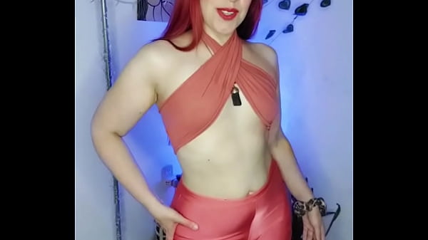 ¡Fetichismo del OMBLIGO con el entrenador de GYM!