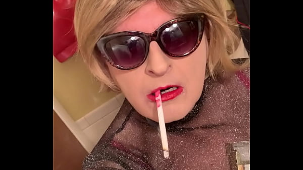 CD Nikki sexy hút thuốc vs120