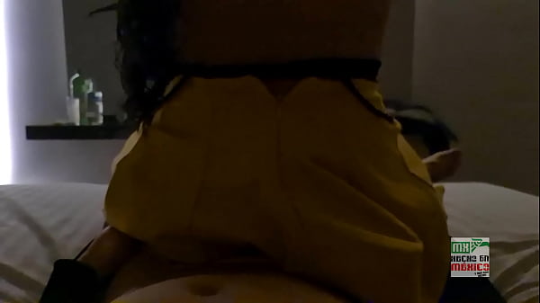 Depois de chupar seu pau como nunca antes em sua vida, me dar injeções de seu pau curvado, me humilhar e me espancar, quero que você segure minha mão quando ele me der de quatro, como uma cadela no cio 2