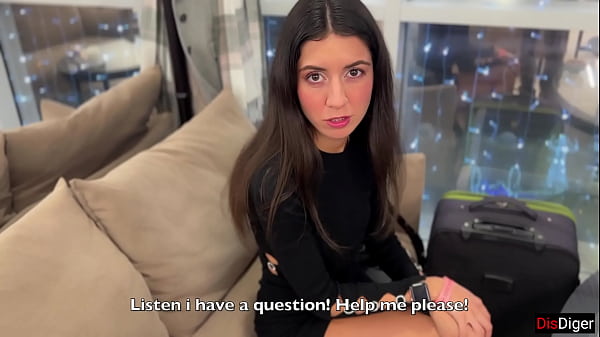 Hottie le ofreció al camarero un viaje en tren con ella y sexo anal