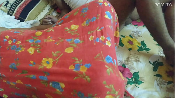 Reshma zia matura scopata e sborrata nella figa