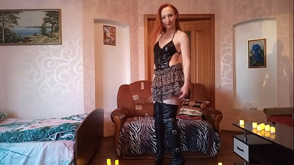Redhead Cherry Overrknees Boot Play!