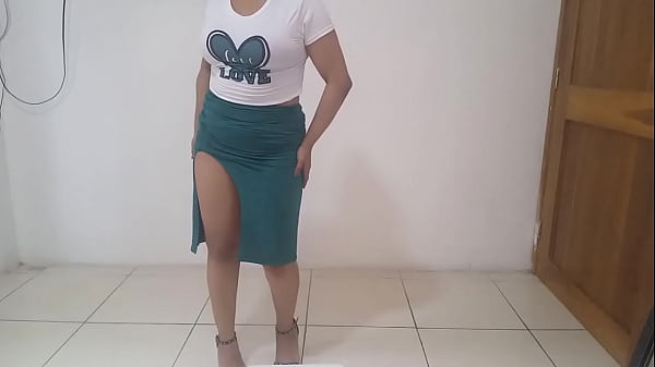 THE STUDENT SHOWS HER VAGINA RECENTLY FUCKED BY HER OLD AND PERVERT TEACHER