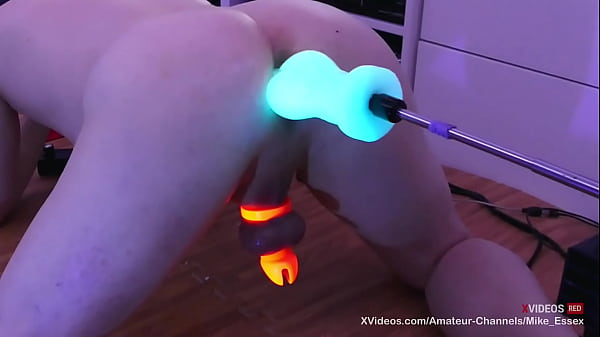 Cuộc xâm lược của người ngoài hành tinh qua đường hậu môn - Getting Fucked by Glow In The Dark Alien Dildo'_s While Locked in Chastity