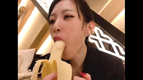 BLOWJOB TO BANANA để đặt bao cao su vào handjob nghiệp dư của Nhật Bản.