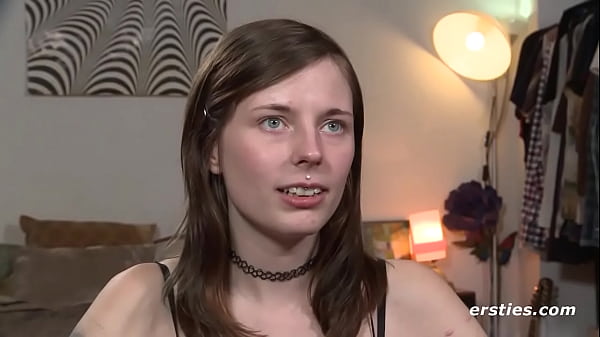 22-jährige Stuttgarterin besorgt sich ihre Lieblingsspielzeuge selbst