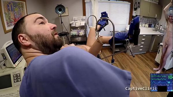 Nove Maverick MOLTO incinta e il marito Maverick Williams ripresi da 2 donne sconosciute nella notte per esperimenti sessuali su @BondageClinic Guarda subito il film completo di 2 ore - Reup