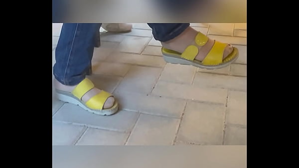 Mes pieds transparents en nylon couleur chair claire