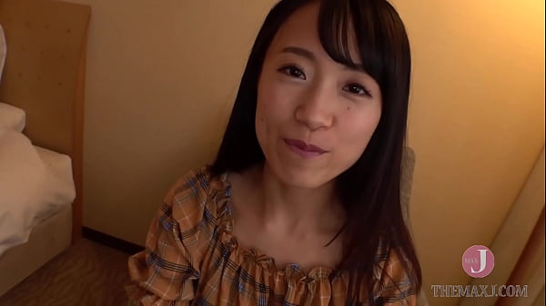 Làm tình siêu đáng yêu với một cô gái có bộ ngực lớn mà bạn có thể nhìn thấy ngay cả qua quần áo của cô ấy - Miễn phí