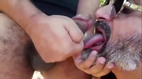 Dois suspeitos acabaram trepando com policial na mata, sendo Diego Maldonato e Social sem Camisa