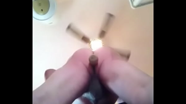 Mentre mi rado,m'_inculo e non di rado...