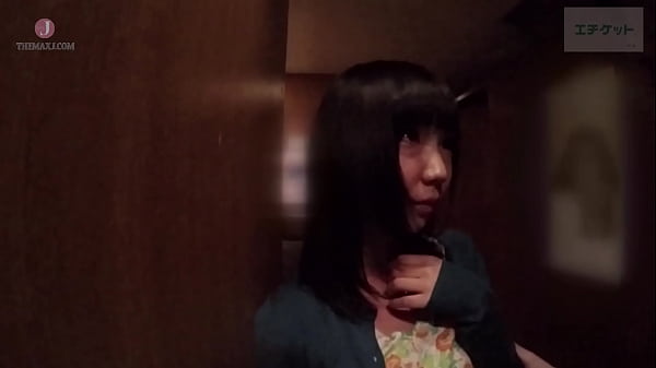 Guarda il video teenager sexy e impertinente