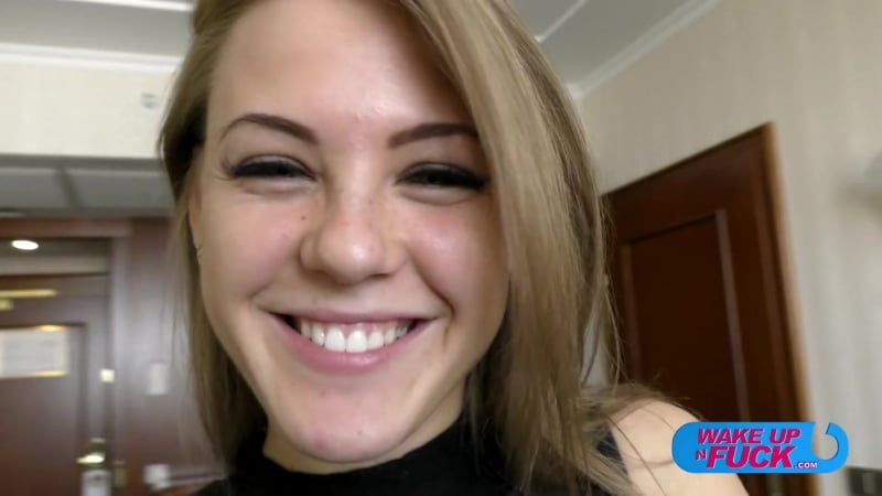 Viola Bailey si sveglia e scopa il giorno dopo [tutto sesso, pompino, hardcore]