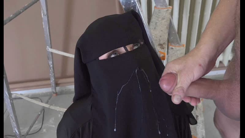 Sexwithmuslims cayla lyons chica musulmana se folla con un pintor perezoso [madura, milf, oriental, morena, frente a la cámara, árabe]