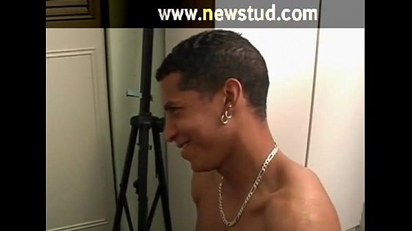 festgeschnallte heterosexuelle Kadetten mit verdammtem Schwanz